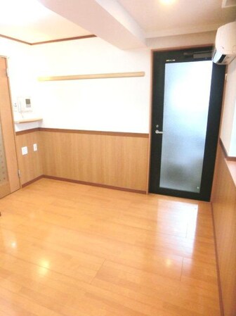 モンシャトー中野新井館の物件内観写真